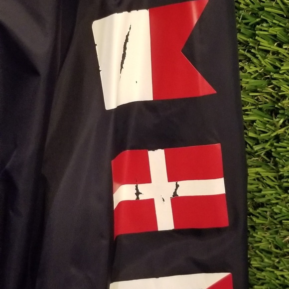 Reason nyc pullover . - Picture 3 of 5